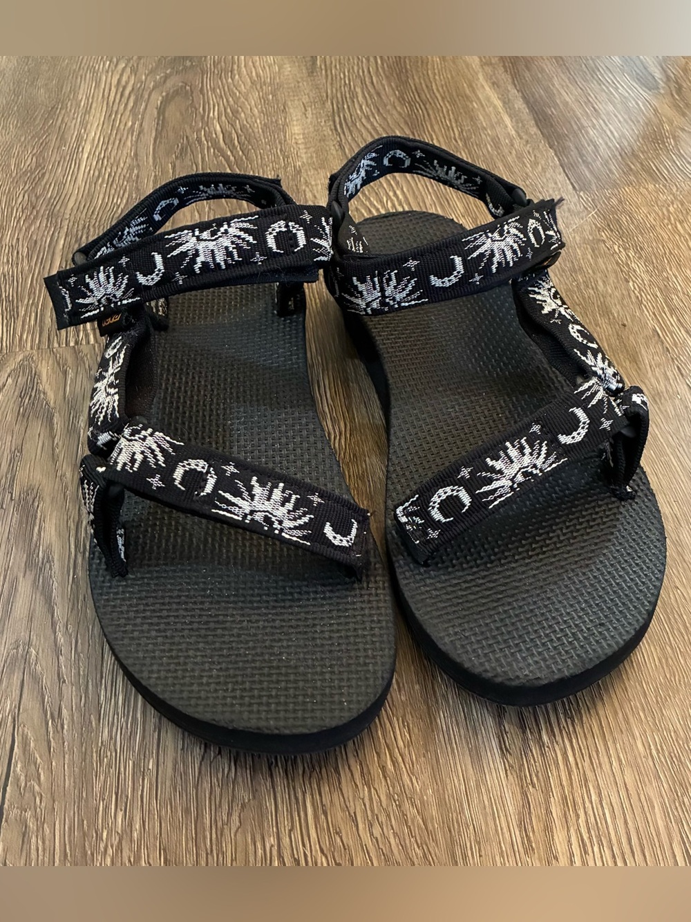 Teva Women's Original Universal Sandal Sun & Moon Black/White - Picture 2 of 8